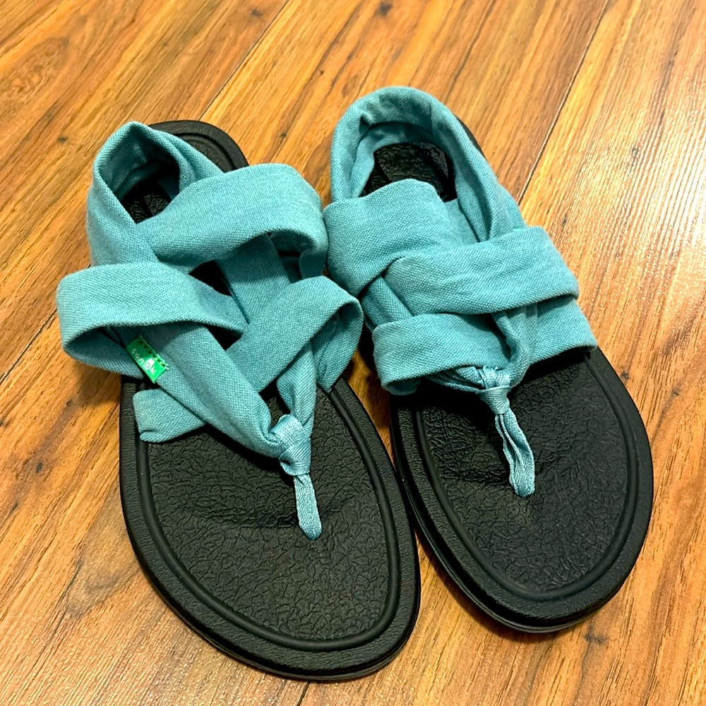 Snauk sandals. Size 7